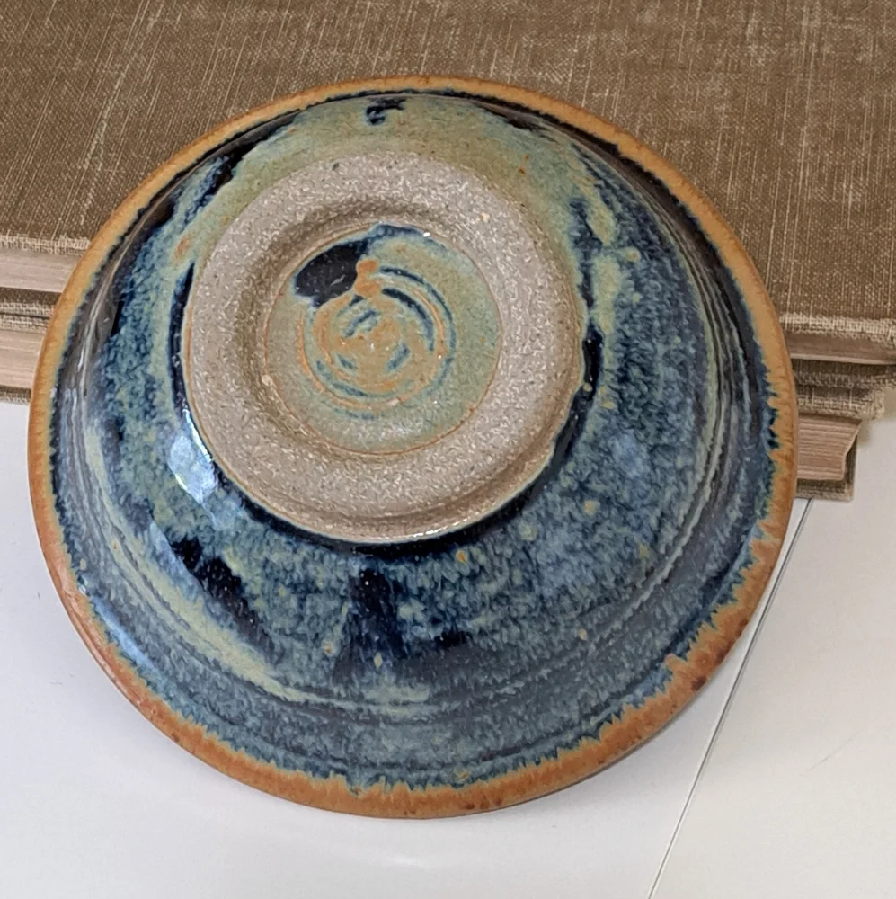 Studio Art Pottery Ceramic Bowl - Picture 9 of 9